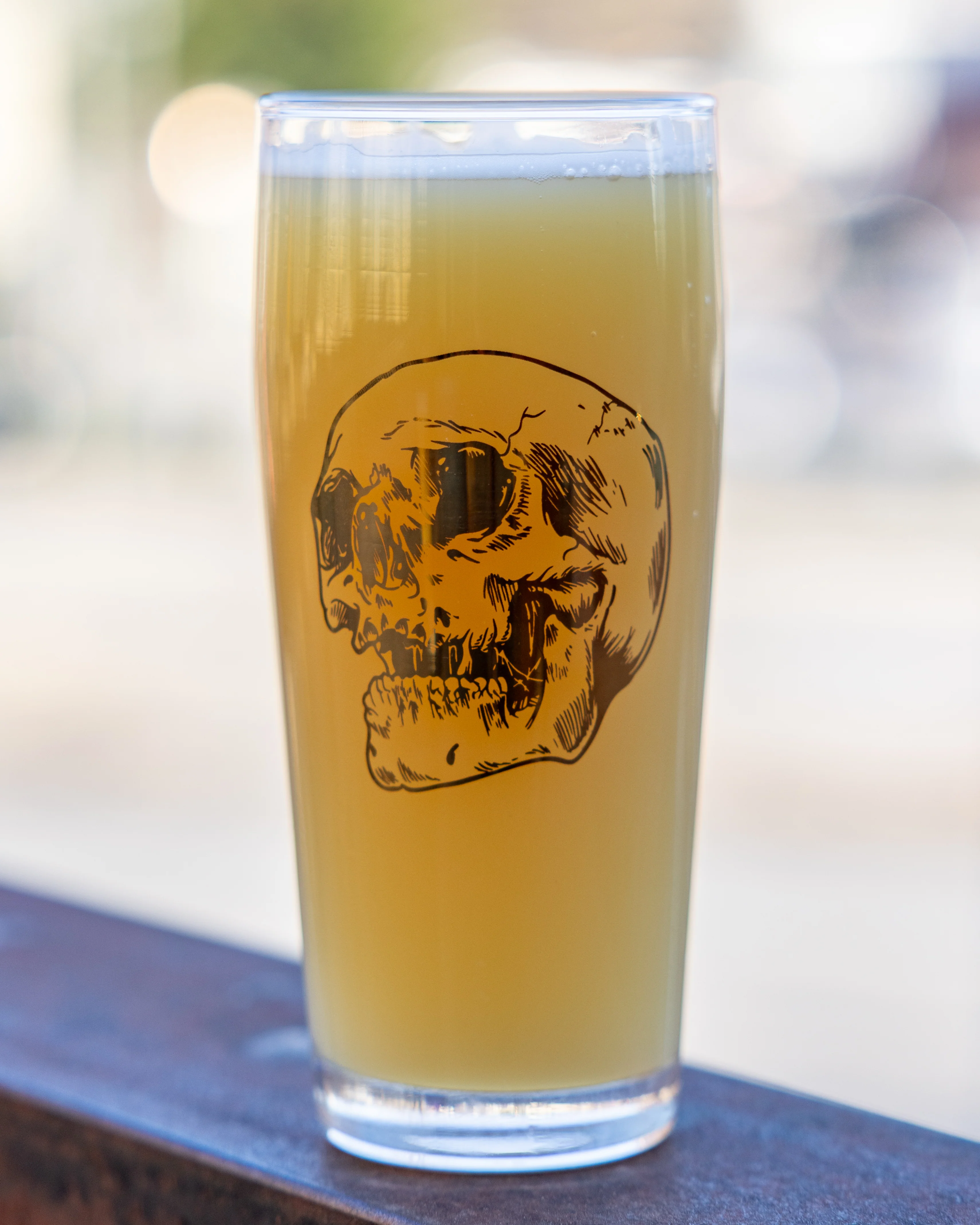 Gold Sickle Logo Becher Pint - Image 4